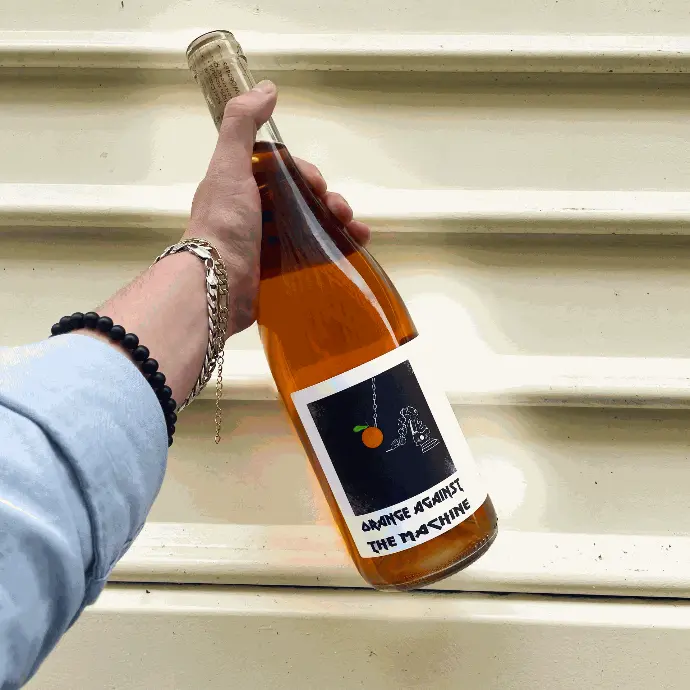 Orange Against the Machine - Banjo Vino.